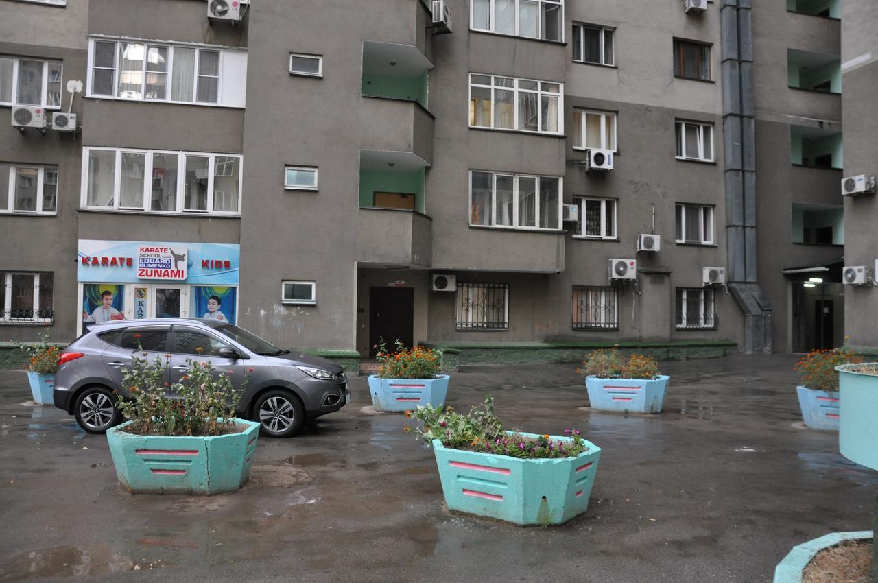 Art Hostel Almaty Exterior photo